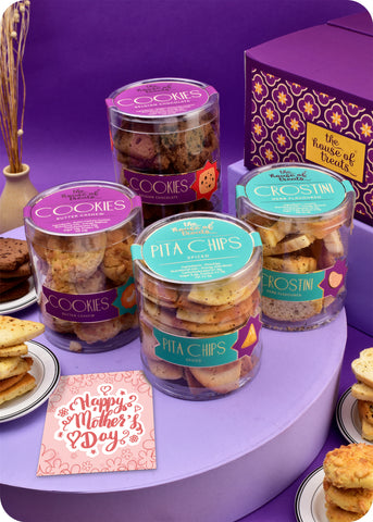 Mom's Day Treat: Snack & Cookies Gift Pack