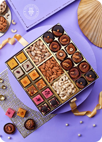 Delightful Gift Hamper : Fusion of Fudge Figs & Dry Fruits